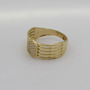 خاتم فخم من الذهب عيار 18 للنساء