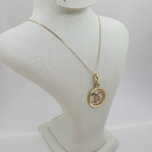 سنسلة Chanel من معدن الذهب النفيس عيار 18k