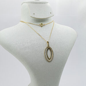 سنسلة Oval من معدن الذهب النفيس عيار 18k