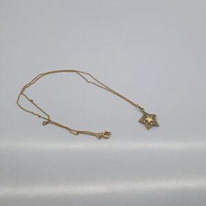 سنسلة النجمة من معدن الذهب النفيس عيار 18k