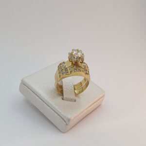 خاتم خطوبة من الذهب عيار 18k