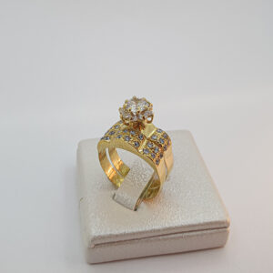 خاتم خطوبة من الذهب عيار 18k