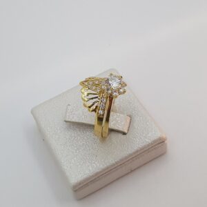 خاتم خطوبة من الذهب عيار 18k