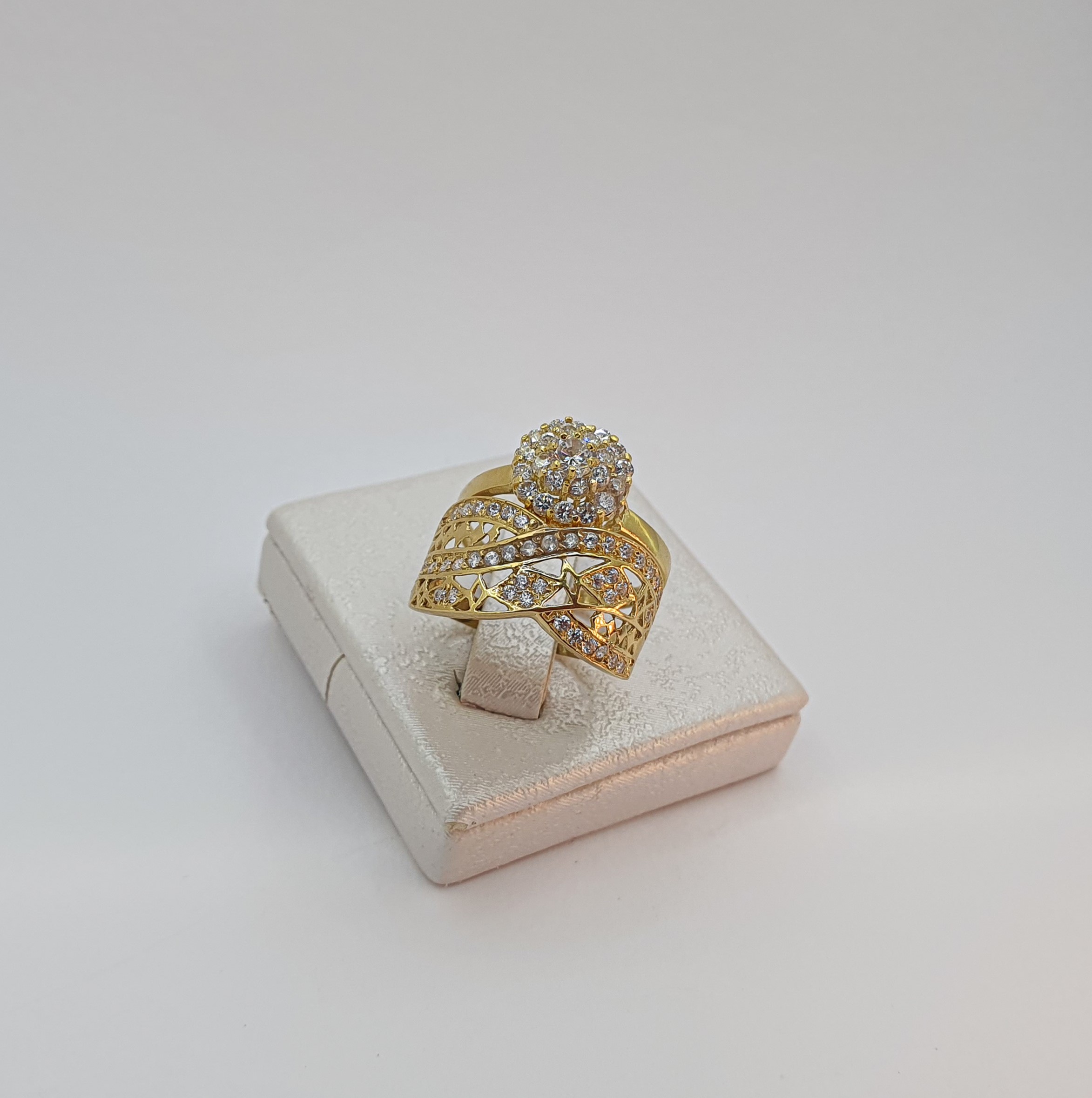 خاتم زواج من الذهب عيار 18k