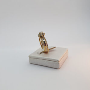 خاتم زواج من الذهب عيار 18k