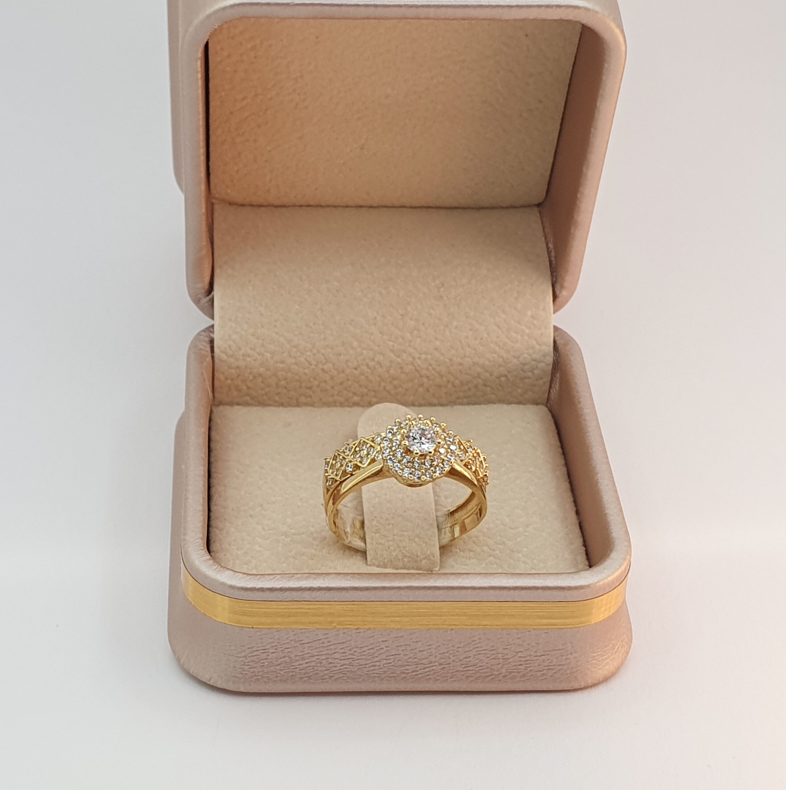 خاتم زواج من الذهب عيار 18k