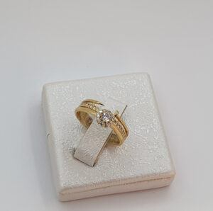 خاتم زواج من الذهب عيار 18k