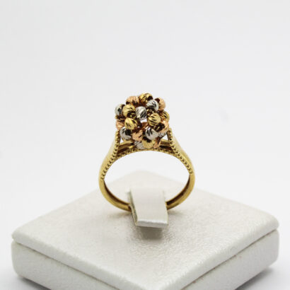 خاتم للنساء من الذهب عيار 18k