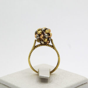 خاتم للنساء من الذهب عيار 18k