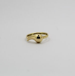 خاتم الدمعة من الذهب عيار 18قيراط