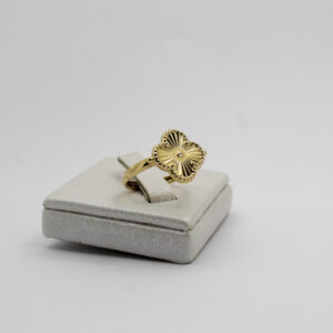 خاتم Van-cleef من الذهب