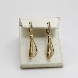 أقراط من الذهب عيار 18K