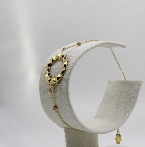 كورميط الكلاش دايرة من الذهب عيار 18