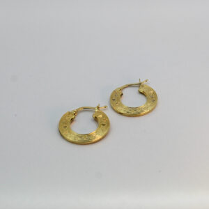 أقراط للنساء من الذهب عيار 18k