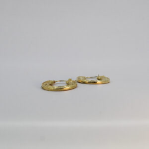 أقراط للنساء من الذهب عيار 18k