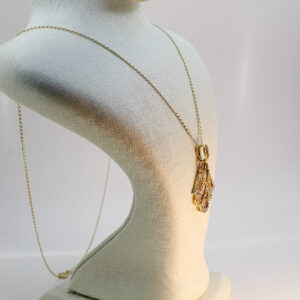 سنسلة الخميسة مرصعة بالحجر من الذهب عيار 18k