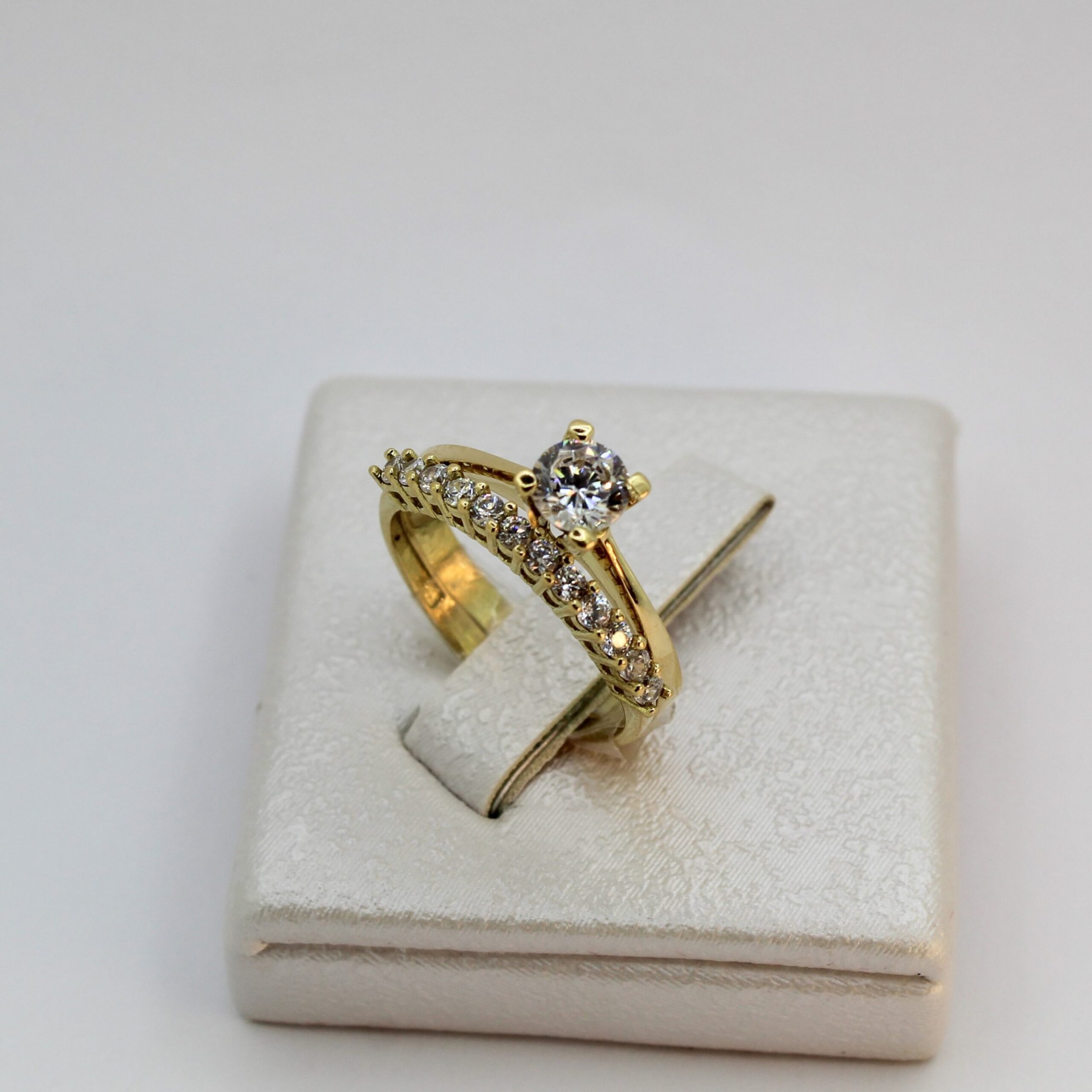 خاتم زواج من الذهب عيار 18k