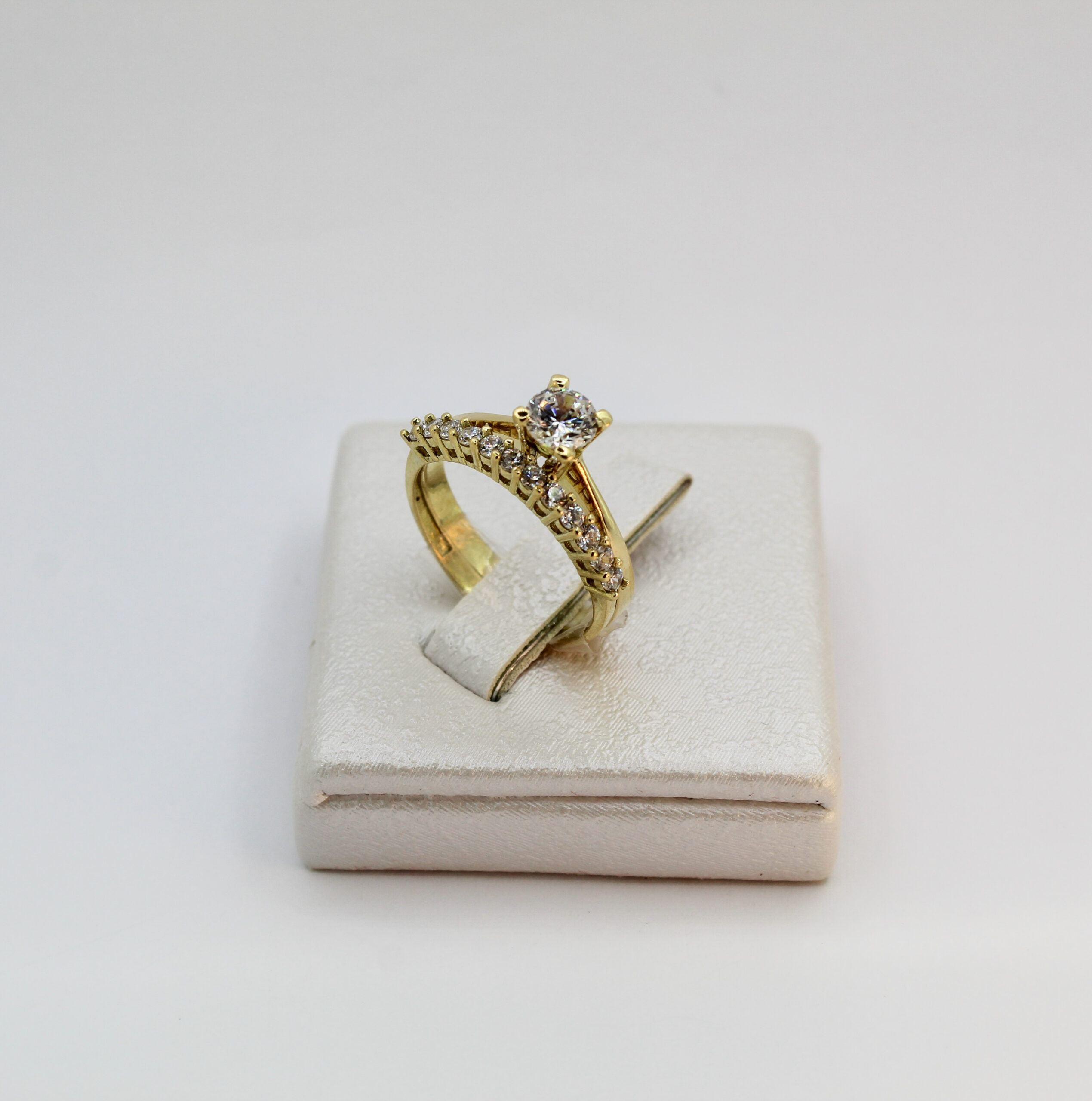 خاتم زواج من الذهب عيار 18k