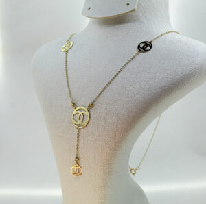سنسلة Chanel من الذهب عيار 18k