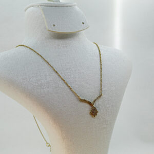 سنسلة الخميسة من الذهب عيار 18k