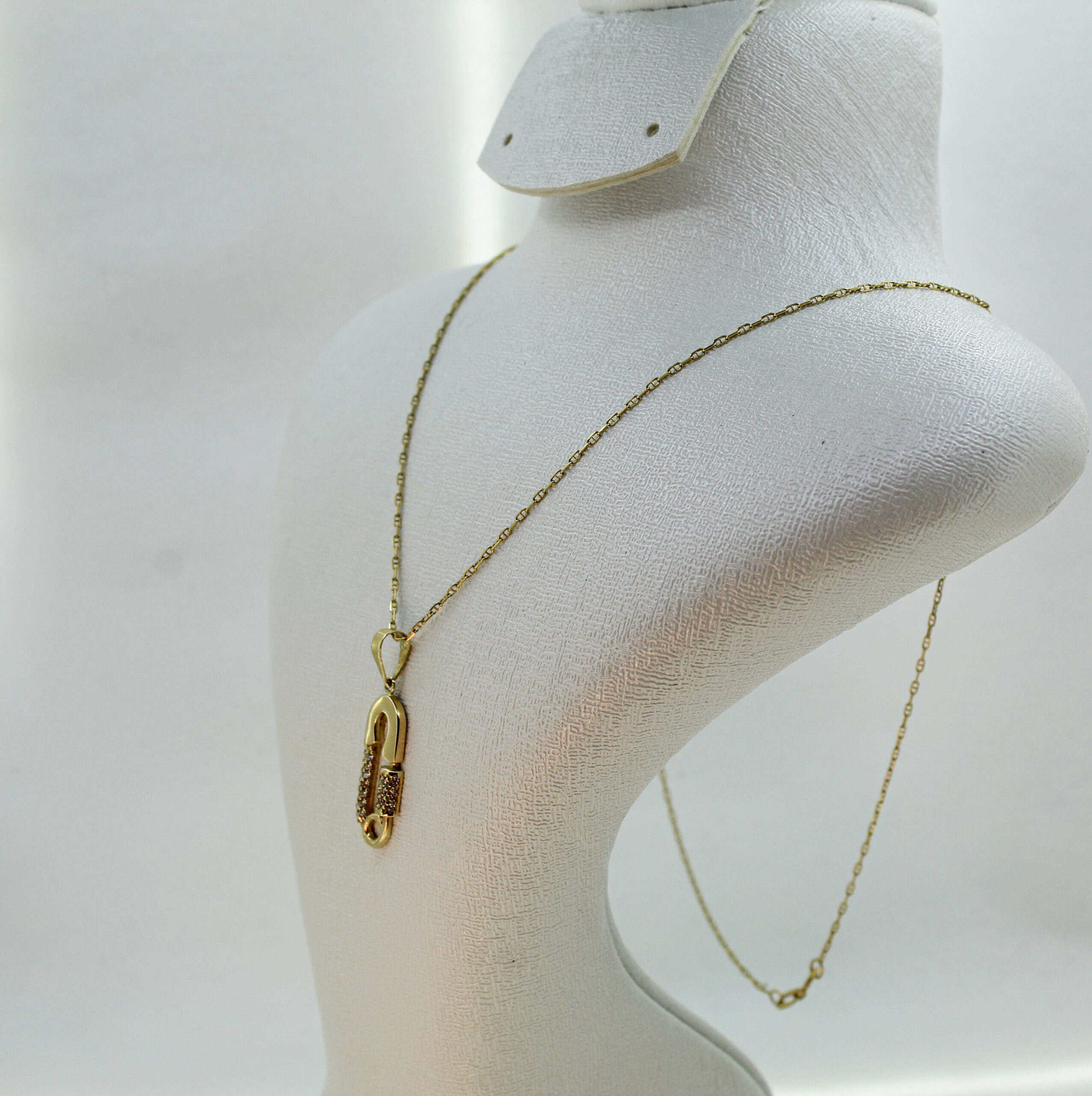 قلادة الفنتة للنساء من الذهب عيار 18k