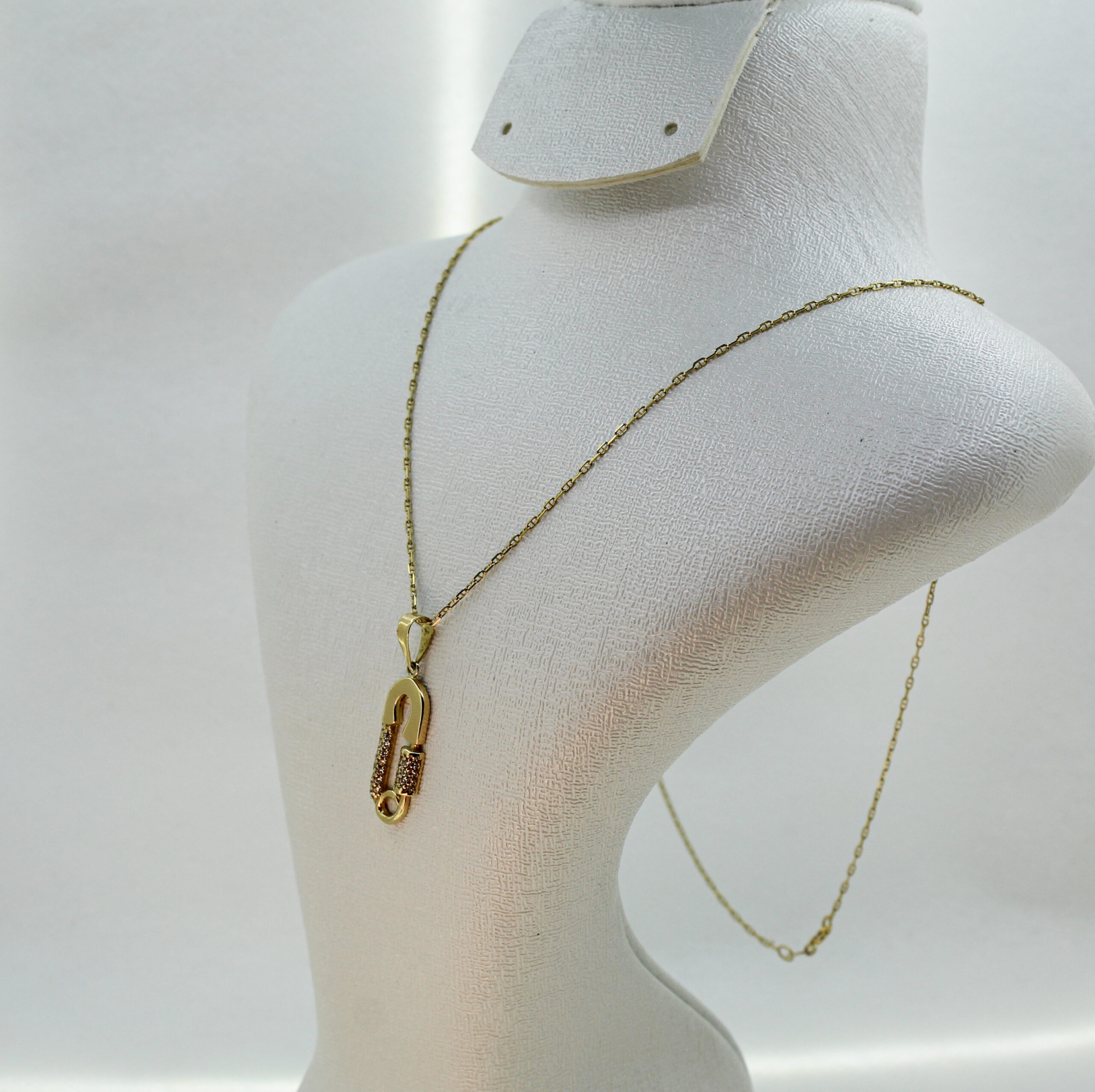 قلادة الفنتة للنساء من الذهب عيار 18k