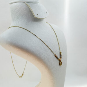 سنسلة من الذهب عيار 18k