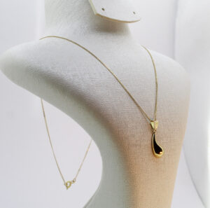 سنسلة الدمعة من الذهب عيار 18k