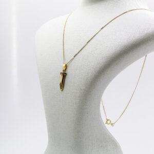 سنسلة المسمار من الذهب عيار 18k