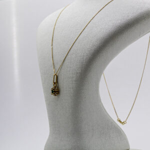 سنسلة المارغريت من الذهب عيار 18k