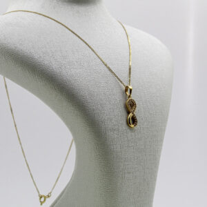 سنسلة infinity من الذهب عيار 18k