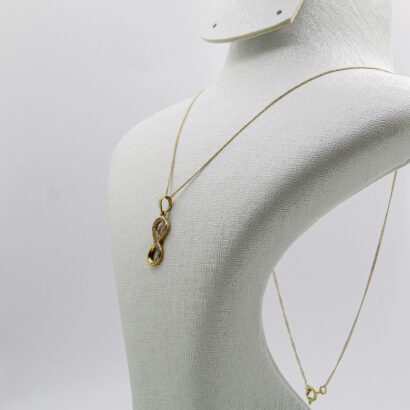 سنسلة infinity من الذهب عيار 18k