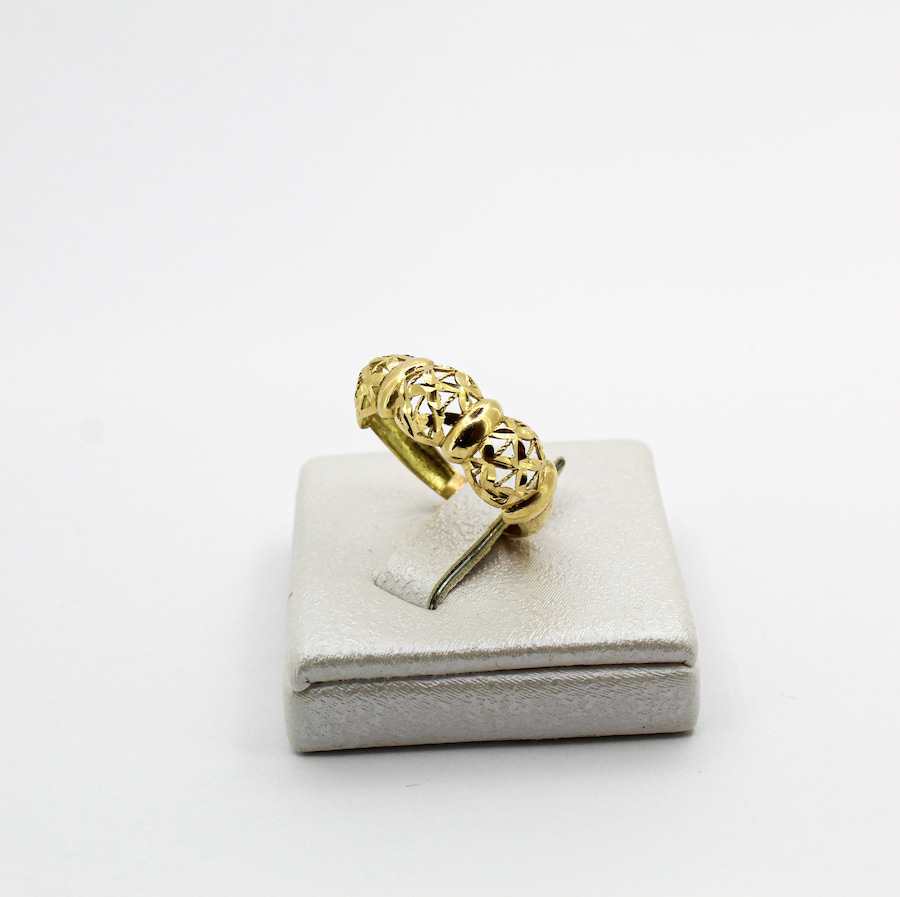 خاتم دق الإبرة من الذهب عيار 18K