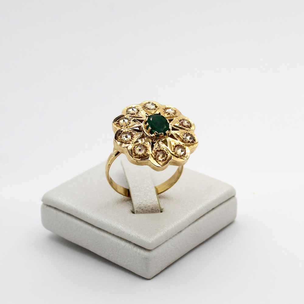 خاتم الوردة من الذهب عيار 18 قيراط