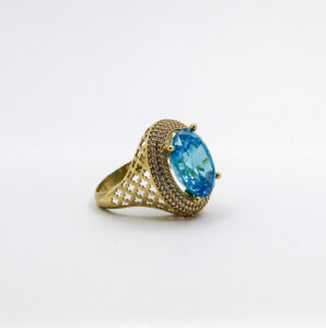 خاتم الكوكتيل من الذهب عيار 18قيراط