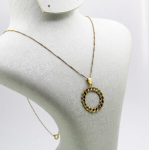 قلادة الكورميط من الذهب عيار 18قيراط