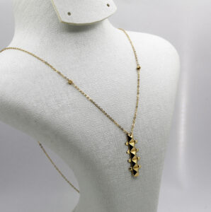 سنسلة الكلاش من الذهب عيار 18قيراط