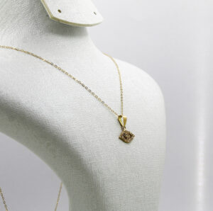 قلادة العين من الذهب عيار 18قيراط