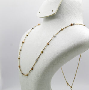 سنسلة les boules من الذهب عيار 18قيراط