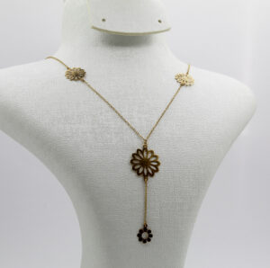 سنسلة الوريدات من الذهب عيار 18قيراط