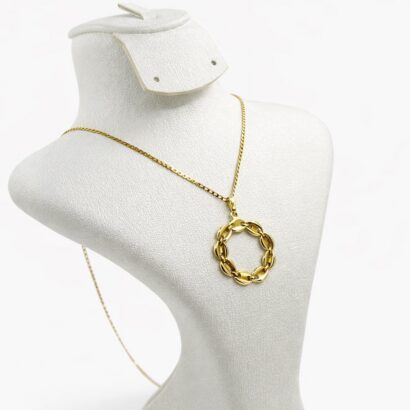 سلسلة من الذهب