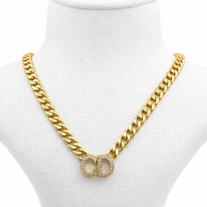 سلسلة Christan Dior