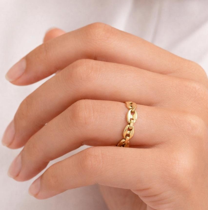 خاتم من الذهب - الصورة 2